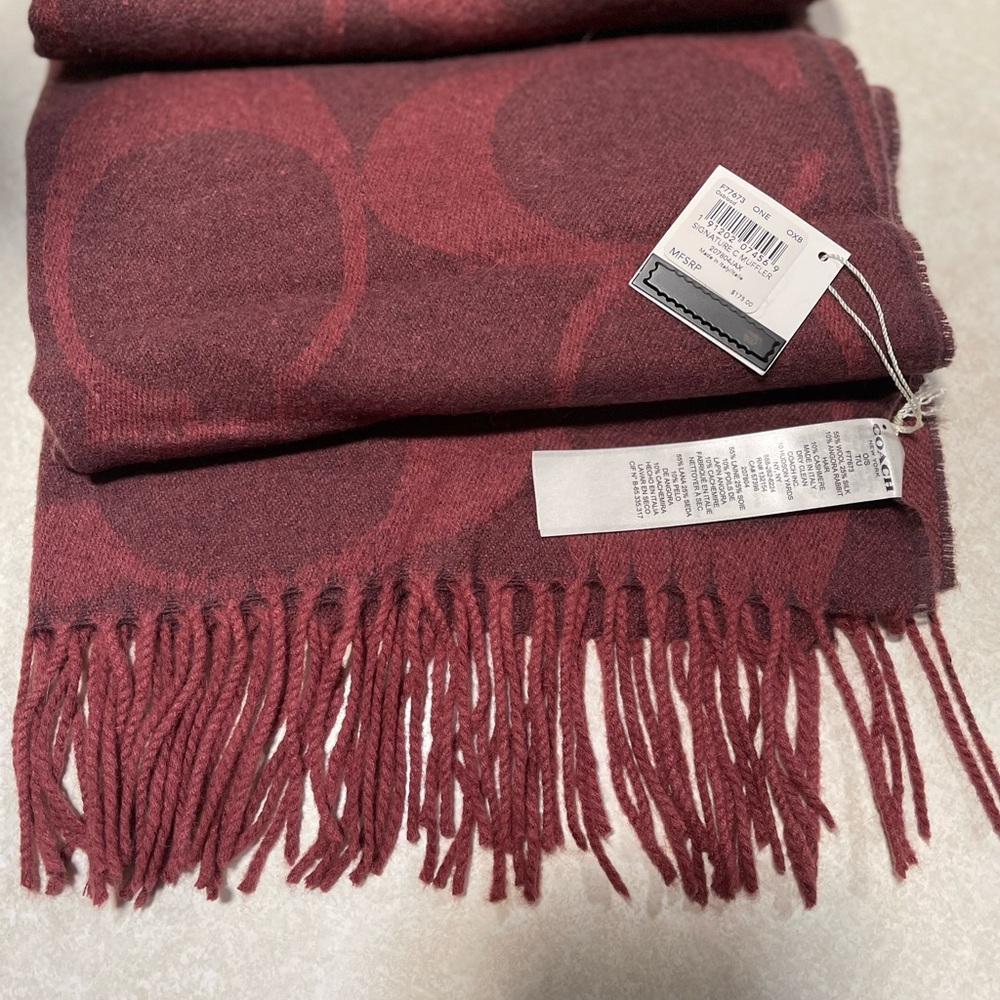 BNWT COACH SCARF